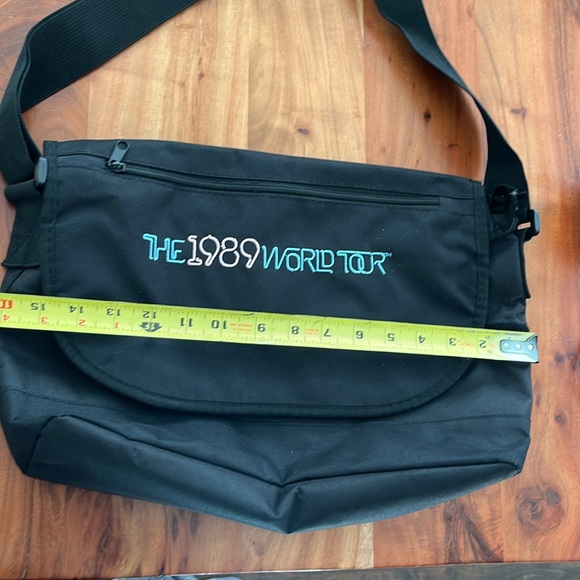Taylor Swift 1989 World Tour merch canvas messenger bag - Picture 5 of 12
